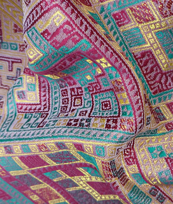 Tay Pha Sinh Sarong için İpek benzeri Polyester Jakarlı Kumaş